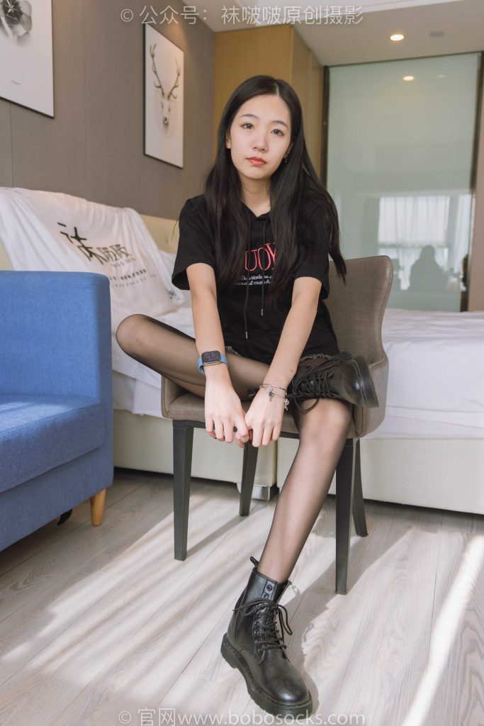 [袜啵啵]NO.203 小甜豆 三双靴子、黑丝、网袜图+视频[144P+1V／5.84GB]